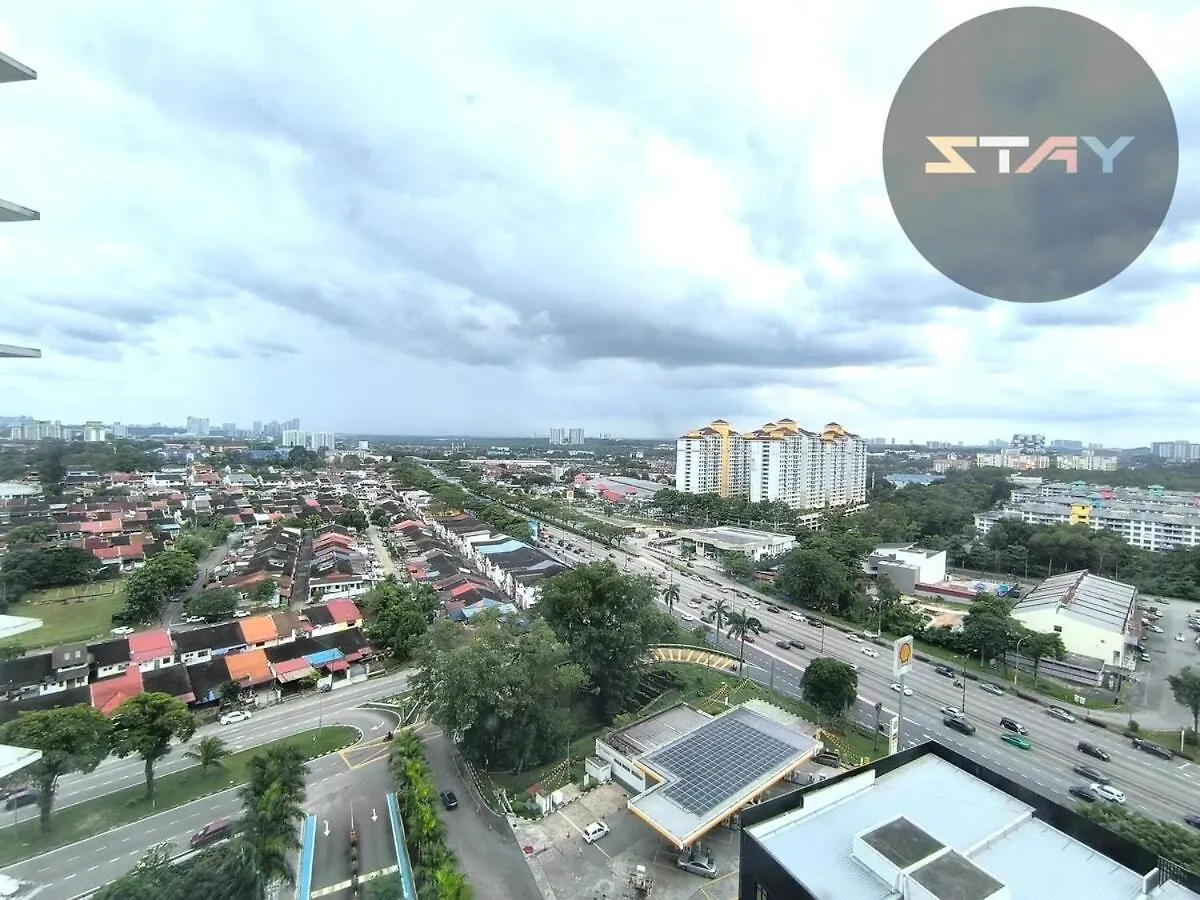 Platino Warm And Stylish 10Pax Neflix By Stay Johor Bahru 0*,  Malajzia