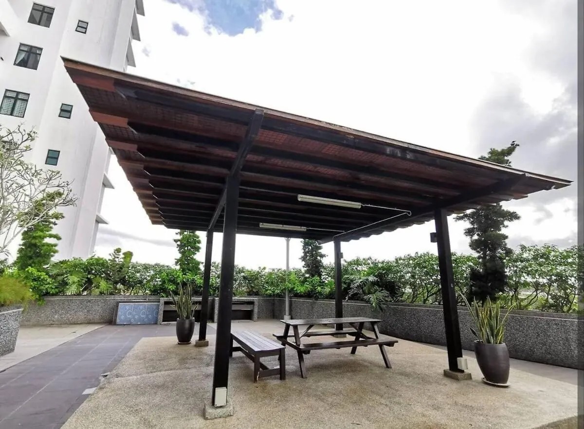 Platino Warm And Stylish 10Pax Neflix By Stay Johor Bahru Apartman