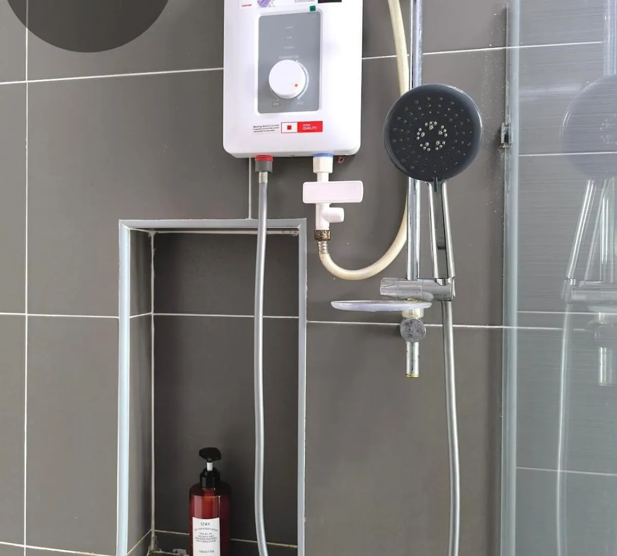 Platino Warm And Stylish 10Pax Neflix By Stay Johor Bahru Apartman